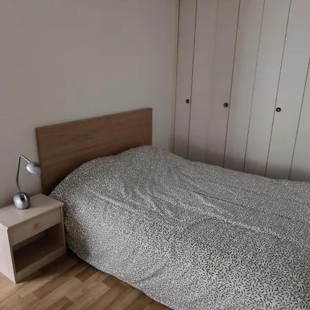 Beau T2 Hyper Centre Face A La Gare